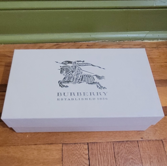 Burberry Espadrille - Picture 2 of 12